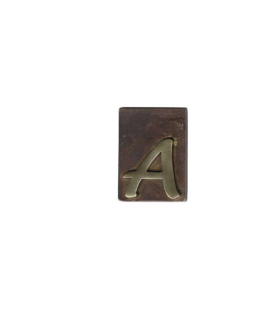 Lettera Civica Ottone Bronzato C 60X80